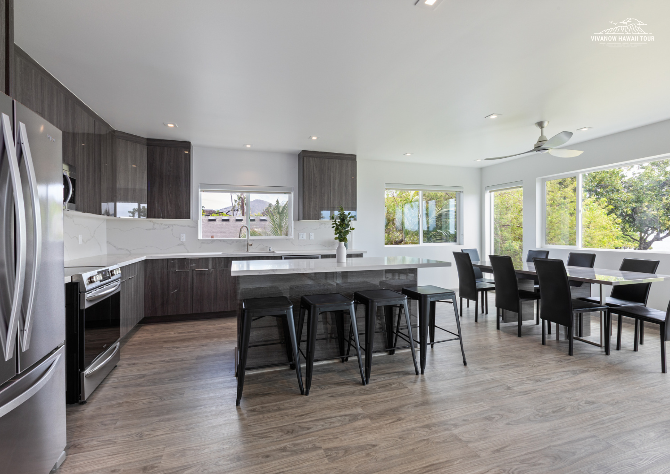 Luxury 9-Bedroom Ocean-View Villa – Just 6 Miles from Waikīkī